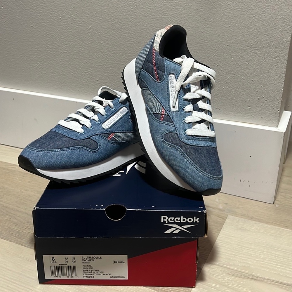 Brand new beautiful Reebok denim sneaker!